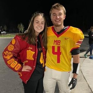 Meet your Posher, Ava